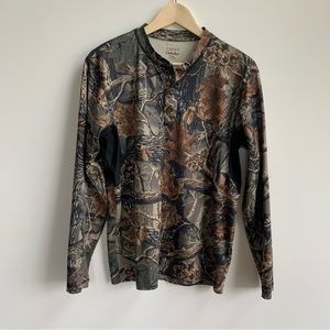 Cabelas Base Layer Camouflage Hunting Long Sleeve Button Shirt